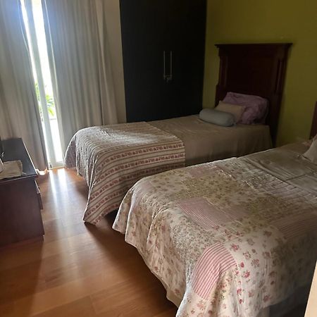 Casa 6 A Malibu 3Km Del Aeropuerto Podes Dejar Tu Auto Villa Allende Exteriör bild