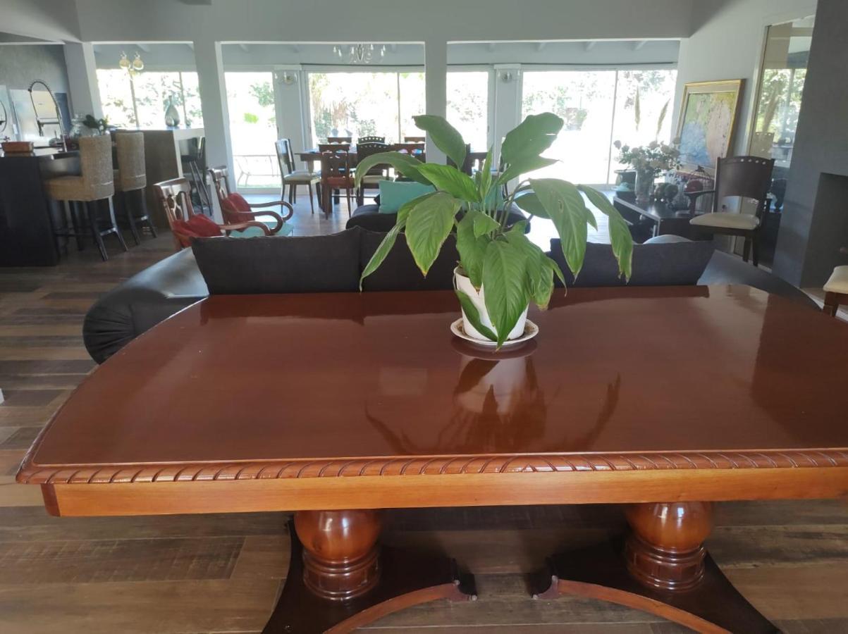 Casa 6 A Malibu 3Km Del Aeropuerto Podes Dejar Tu Auto Villa Allende Exteriör bild